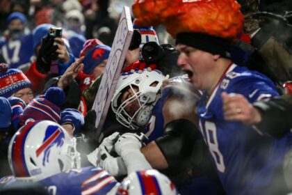 Buffalo Bills offensive lineman announces retirement due to injuries IMG 5196